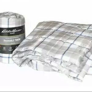 Eddie Bauer Primaloft Packable Down 60” x  70”